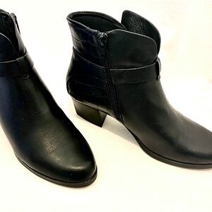 BARETRAPS Womens Boots